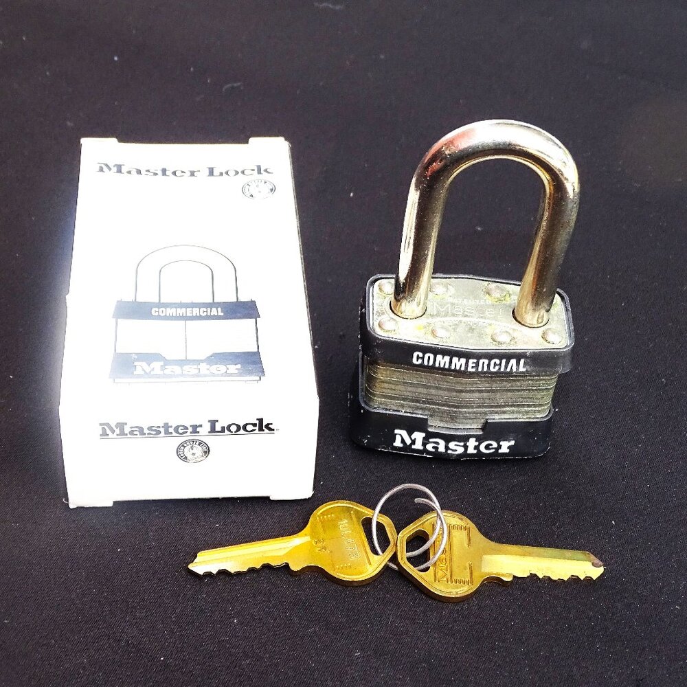 Master Lock New 2 keys